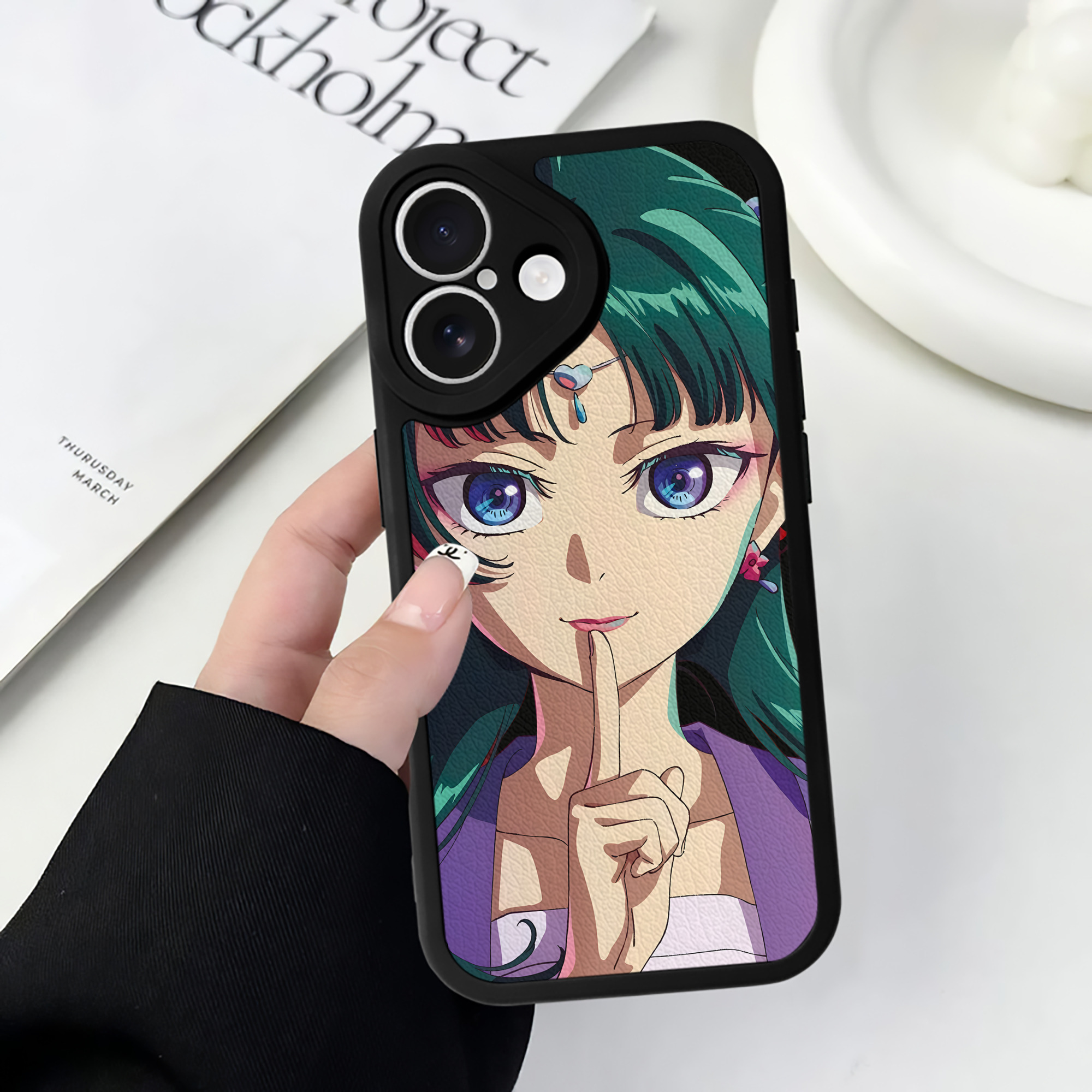 （画像用） 薬屋のひとりごと The Apothecary Diaries 【iPhone 16シリーズ対応】シリコンスマホケース（レザー調） 材質：シリコン